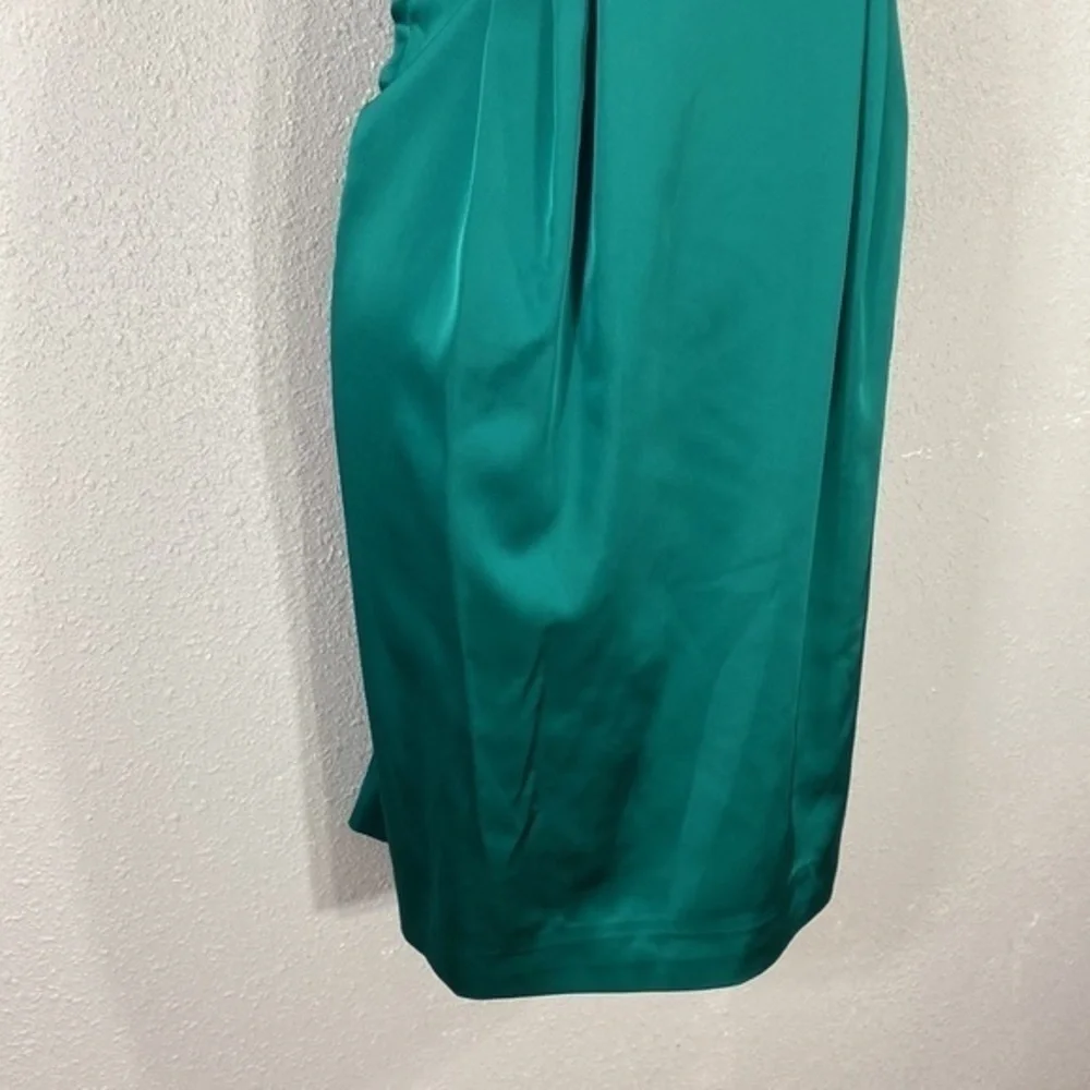 Camilyn Beth The Go Go Green Satin Ruffle Collar Sleeveless Dress 2 GG5